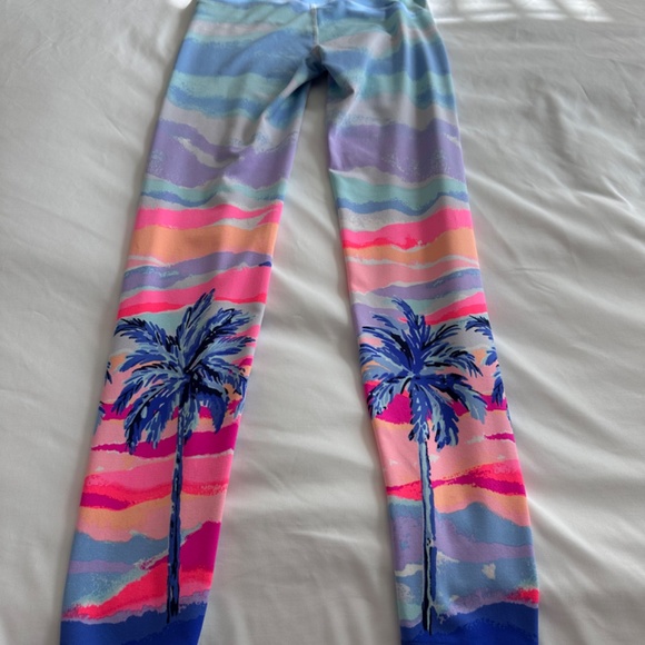 Lilly Pulitzer Luxletic 26” Weekender Legging Sunset Palm Sunset Engineered XS - Picture 5 of 8